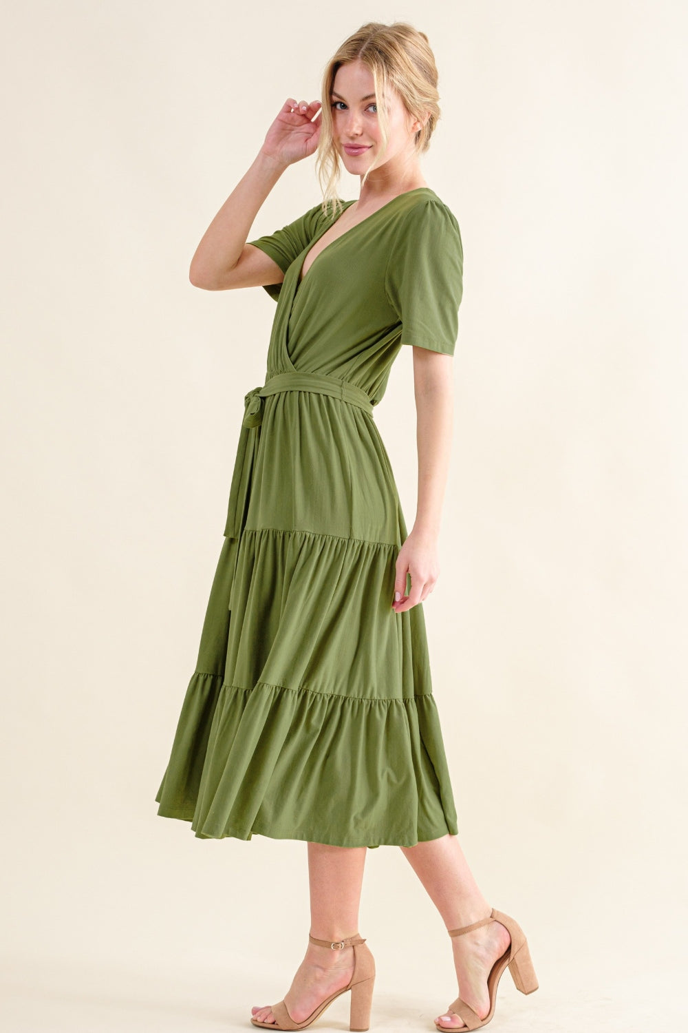 And The Why Soft Short Sleeve Tiered Midi Dress Apparel/Dress And The Why Dress Memorial Day Sale Ship from USA TikTok Trendsi USPS Walmart Walmart Apparel Trendsi https://www.cyberehub.com