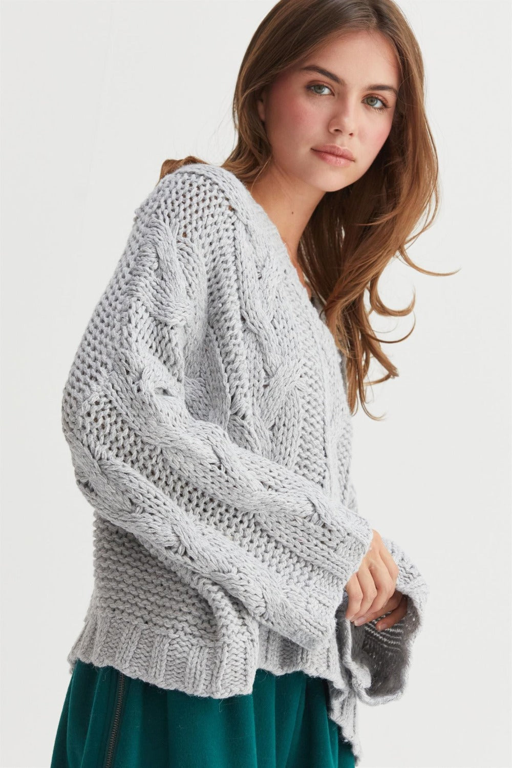 HYFVE Cable Knit V-Neck Sweater Tops/Jackets/Sweaters Clothing Tops HYFVE Ship from USA TikTok Trendsi USPS Walmart Trendsi https://www.cyberehub.com