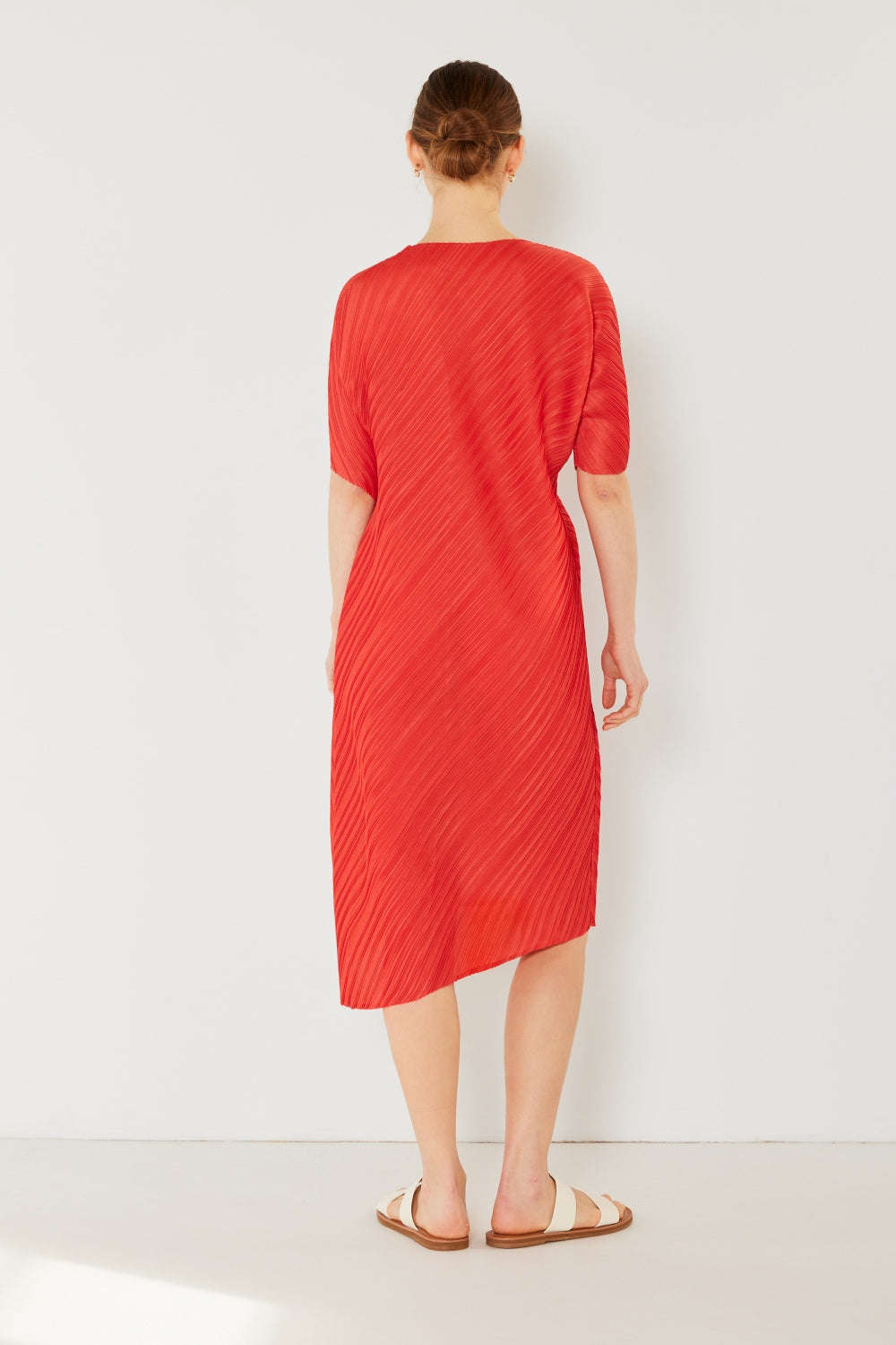 Marina West Swim Pleated Dolman Sleeve Dress Apparel/Dress Dress Marina West Swim Ship from USA TikTok Trendsi USPS Walmart Walmart Apparel Trendsi https://www.cyberehub.com