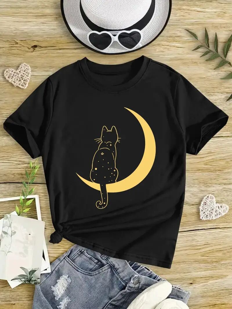 Women's Printed Short Sleeved Shirt Apparel/Shirt/Graphic Shirt SNULLO https://www.cyberehub.com