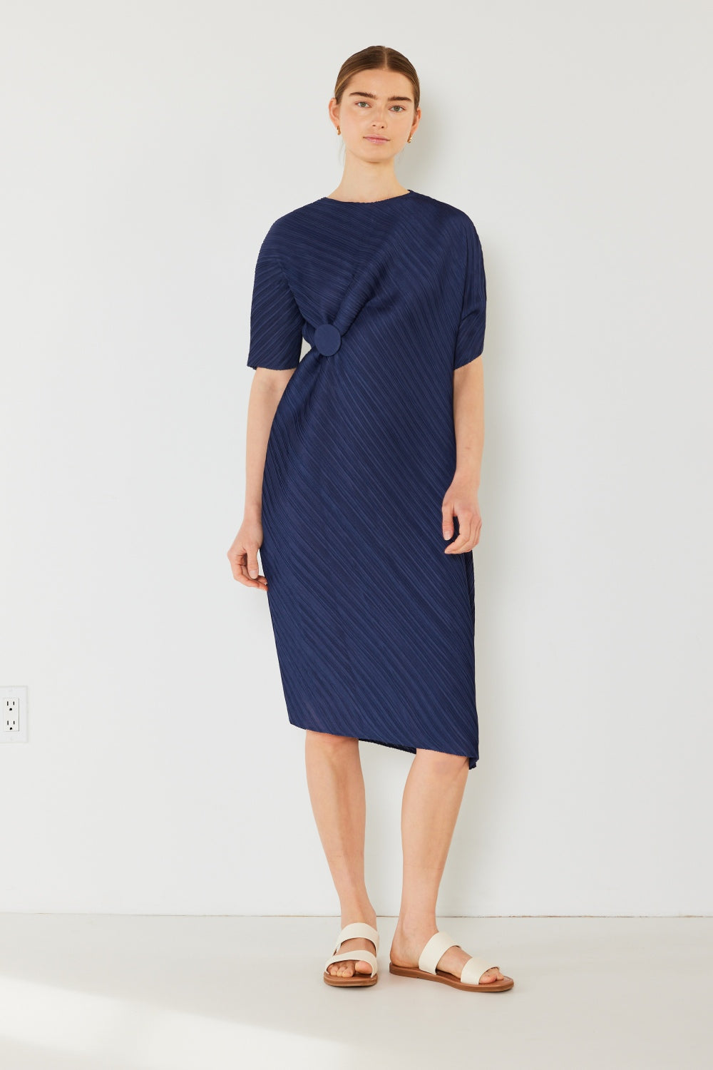 Marina West Swim Pleated Dolman Sleeve Dress Navy Apparel/Dress Dress Marina West Swim Ship from USA TikTok Trendsi USPS Walmart Walmart Apparel Trendsi https://www.cyberehub.com