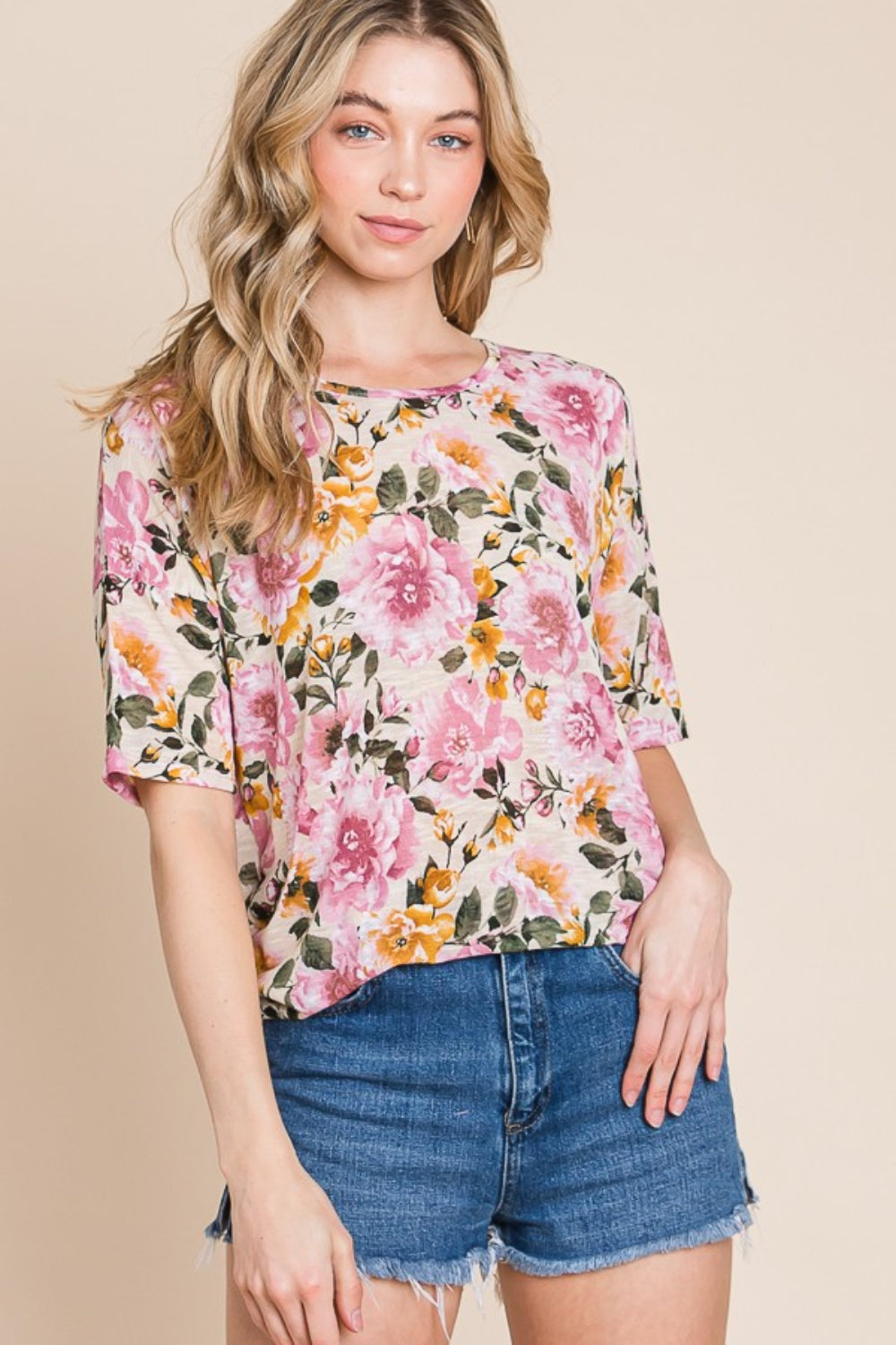 BOMBOM Floral Round Neck T-Shirt Apparel/Tops BOMBOM Ship from USA TikTok Tops Trendsi USPS Walmart Walmart Apparel Trendsi https://www.cyberehub.com