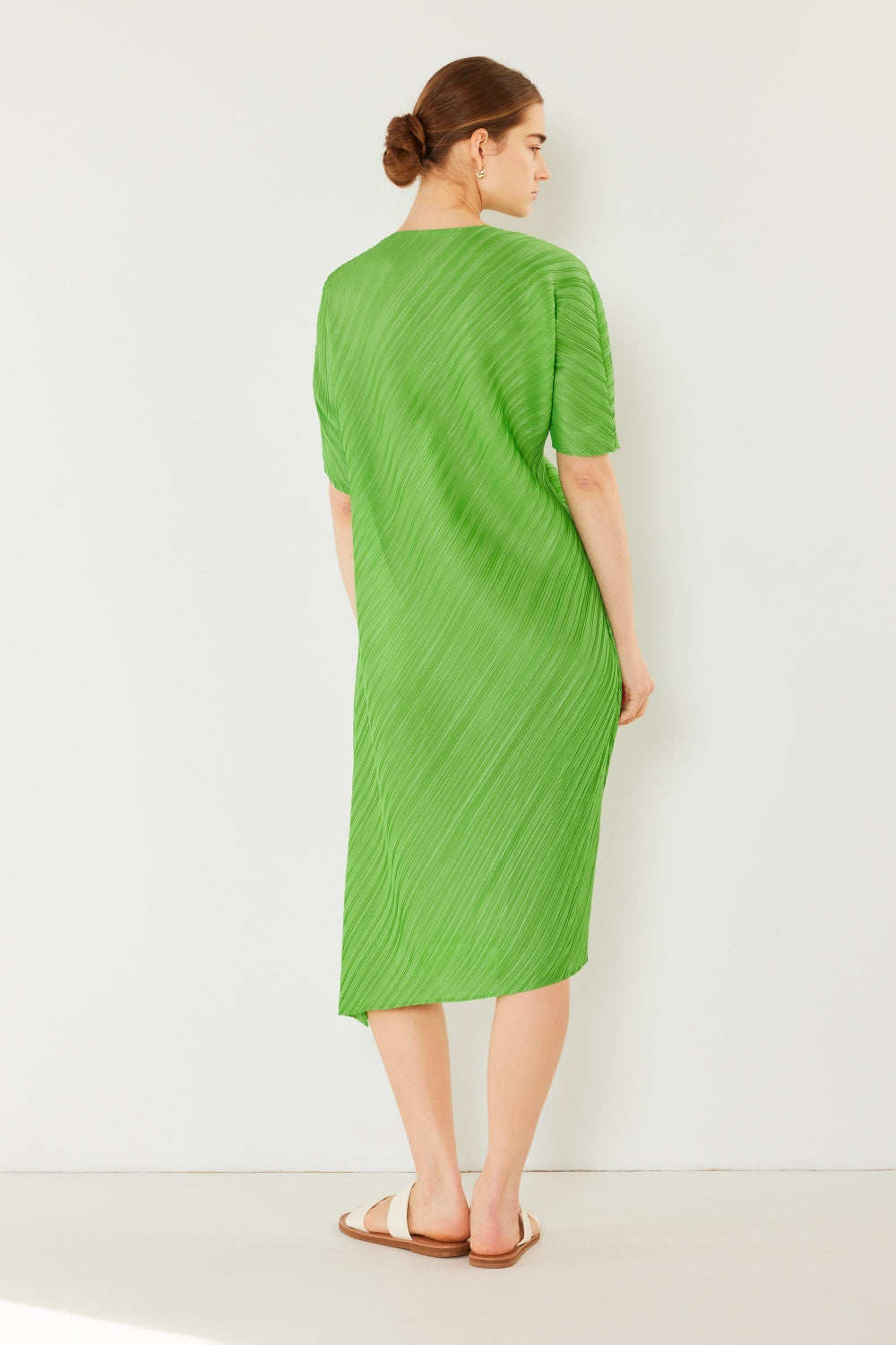 Marina West Swim Pleated Dolman Sleeve Dress Apparel/Dress Dress Marina West Swim Ship from USA TikTok Trendsi USPS Walmart Walmart Apparel Trendsi https://www.cyberehub.com