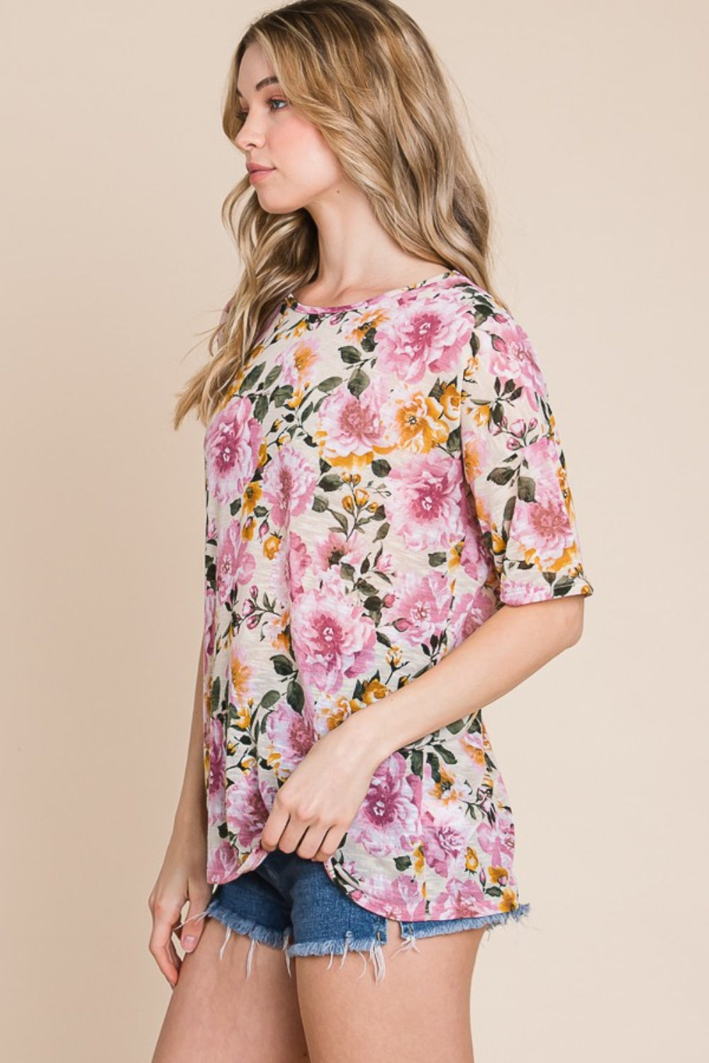 BOMBOM Floral Round Neck T-Shirt Apparel/Tops BOMBOM Ship from USA TikTok Tops Trendsi USPS Walmart Walmart Apparel Trendsi https://www.cyberehub.com
