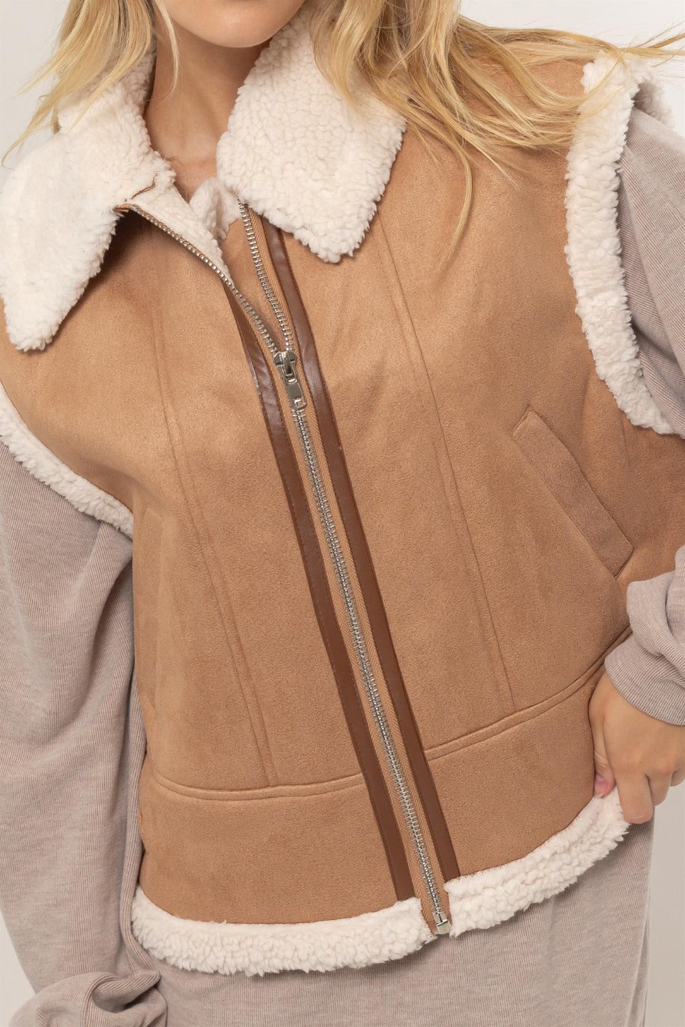 HYFVE Fur-Contrast Zip Up Suede Vest Tops/Jackets/Sweaters Clothing Tops HYFVE Ship from USA TikTok Trendsi USPS Walmart Trendsi https://www.cyberehub.com