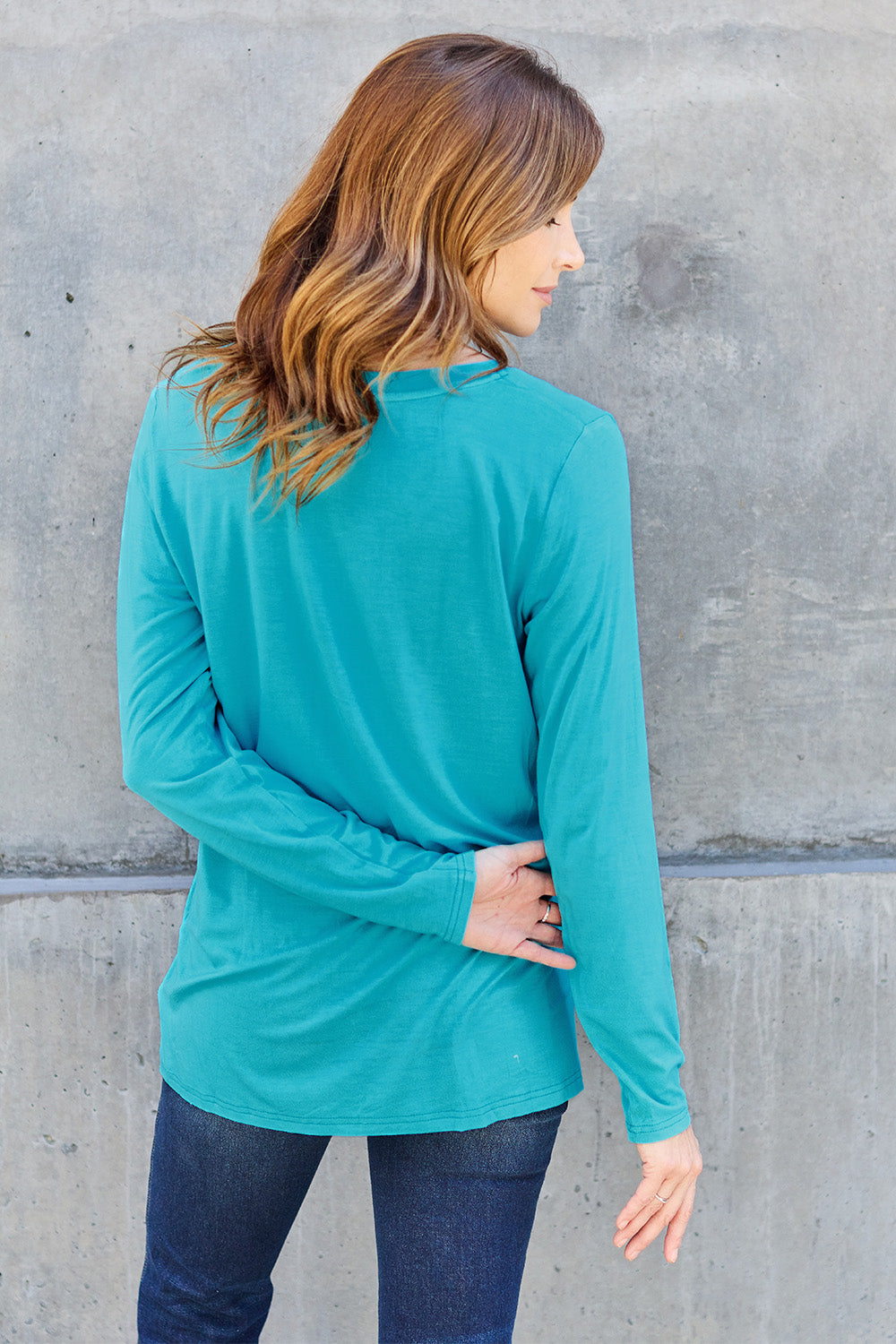 Basic Bae Full Size V-Neck Long Sleeve Top Apparel/Tops Basic Bae Ship from USA TikTok Tops Trendsi USPS Walmart Walmart Apparel Trendsi https://www.cyberehub.com