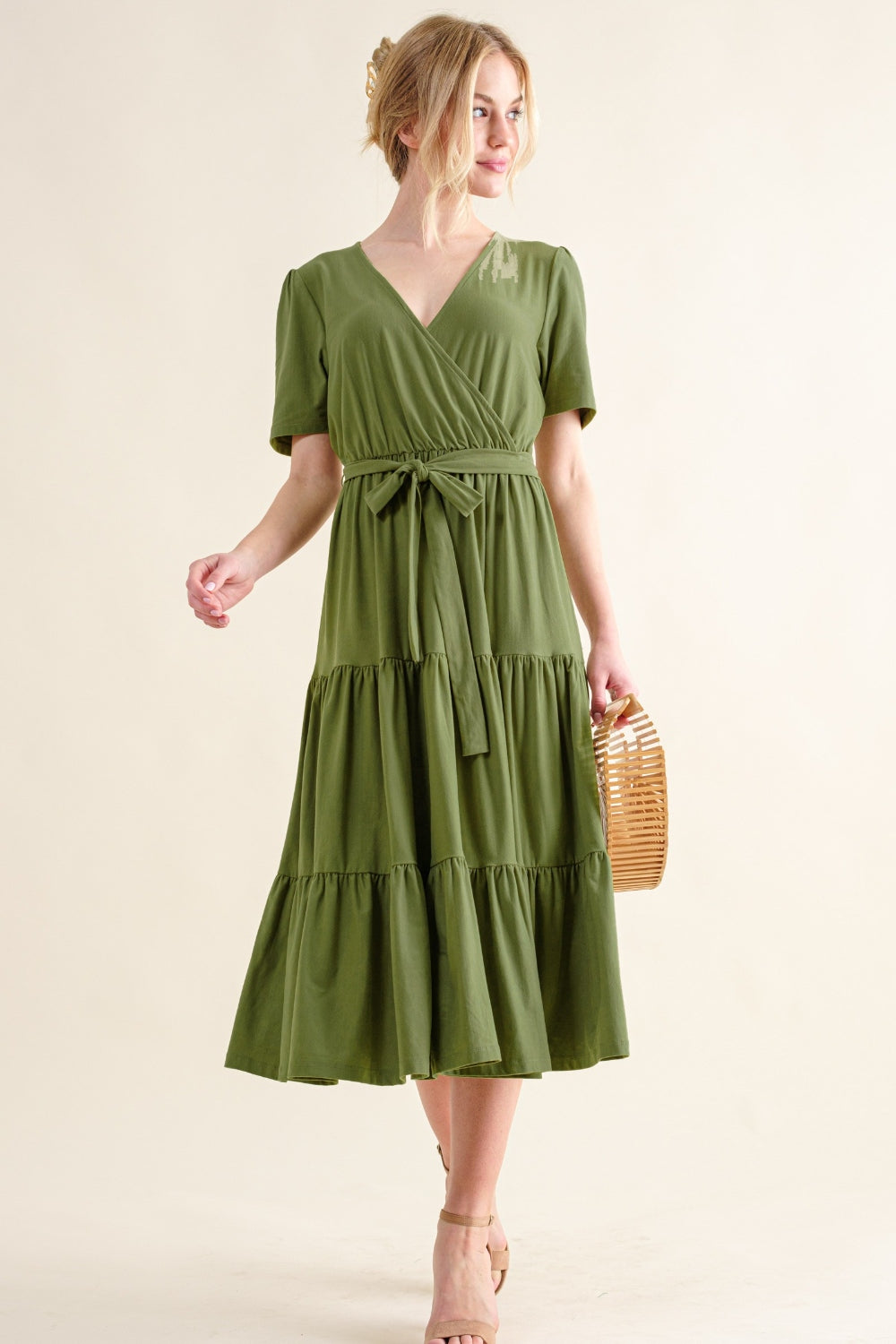 And The Why Soft Short Sleeve Tiered Midi Dress Apparel/Dress And The Why Dress Memorial Day Sale Ship from USA TikTok Trendsi USPS Walmart Walmart Apparel Trendsi https://www.cyberehub.com