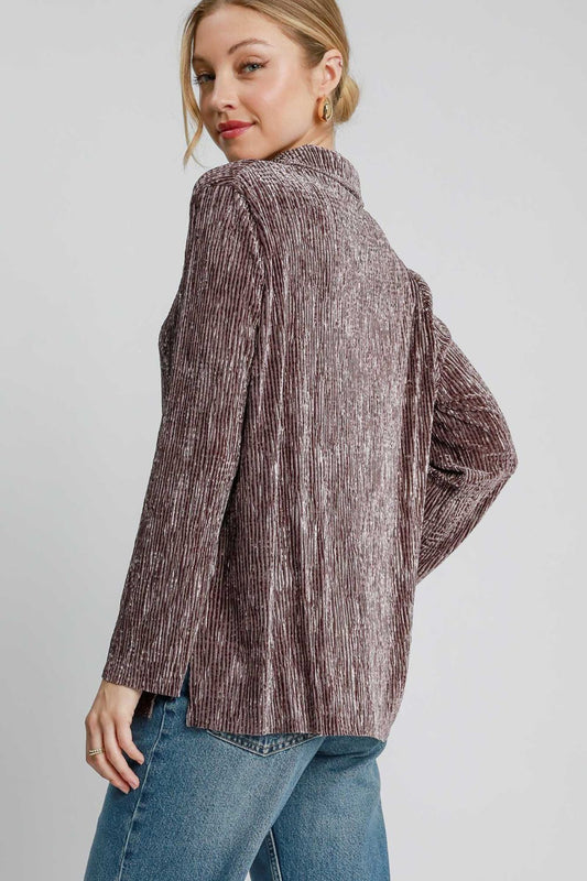 Umgee Side Slit Texture Button Up Shirt Apparel/Tops Ship from USA TikTok Tops Trendsi Umgee USA USPS Walmart Walmart Apparel Trendsi https://www.cyberehub.com