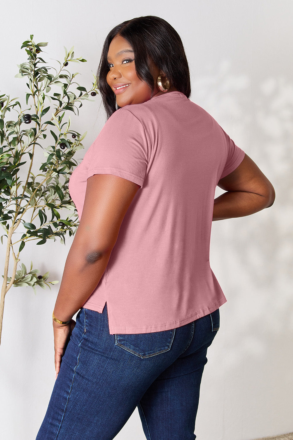 Basic Bae Full Size Round Neck Short Sleeve T-Shirt Apparel/Tops Basic Bae Ship from USA TikTok Tops Trendsi USPS Walmart Walmart Apparel Trendsi https://www.cyberehub.com