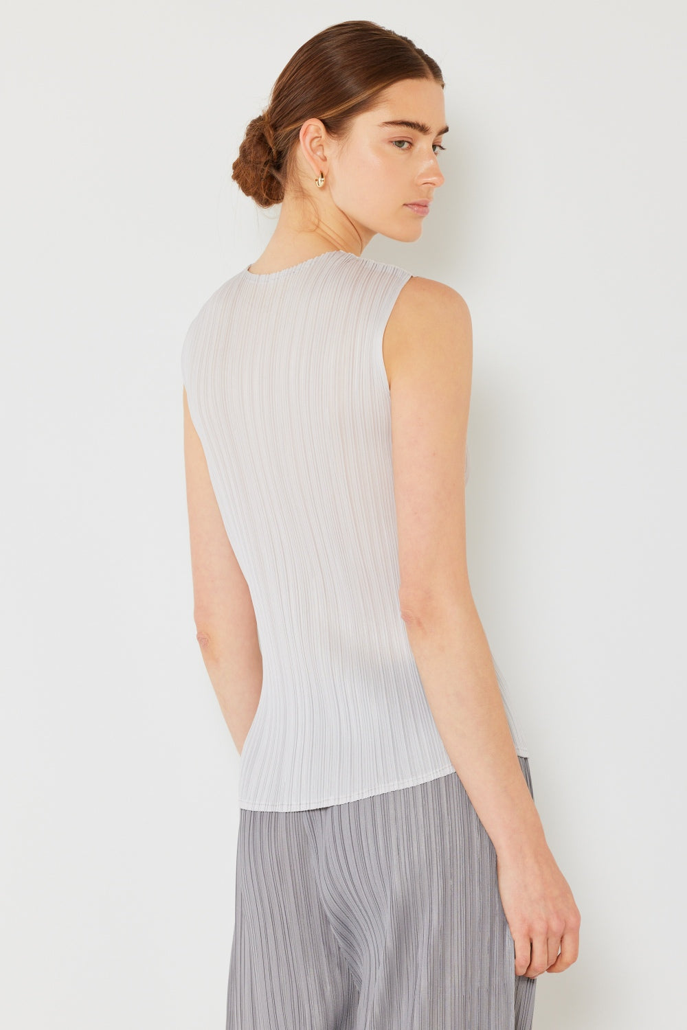 Marina West Swim Pleated Sleeveless Crewneck Tank Apparel/Tops Marina West Swim Ship from USA TikTok Tops Trendsi USPS Walmart Walmart Apparel Trendsi https://www.cyberehub.com