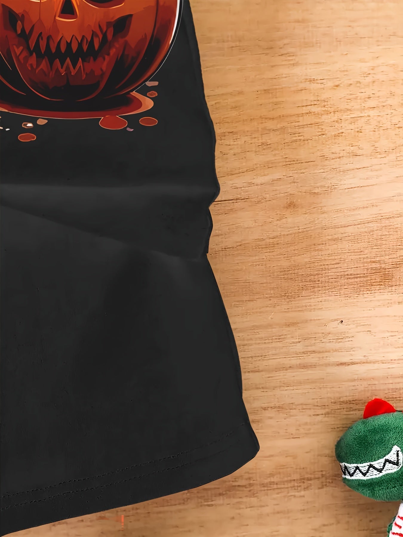 Men's Casual Polyester Round Neck T-shirt With 3D Shark And Halloween Pumpkin Patterns, Fitted Knit Fabric, Slightly Elastic Apparel/Shirt/Graphic Shirt SNULLO https://www.cyberehub.com