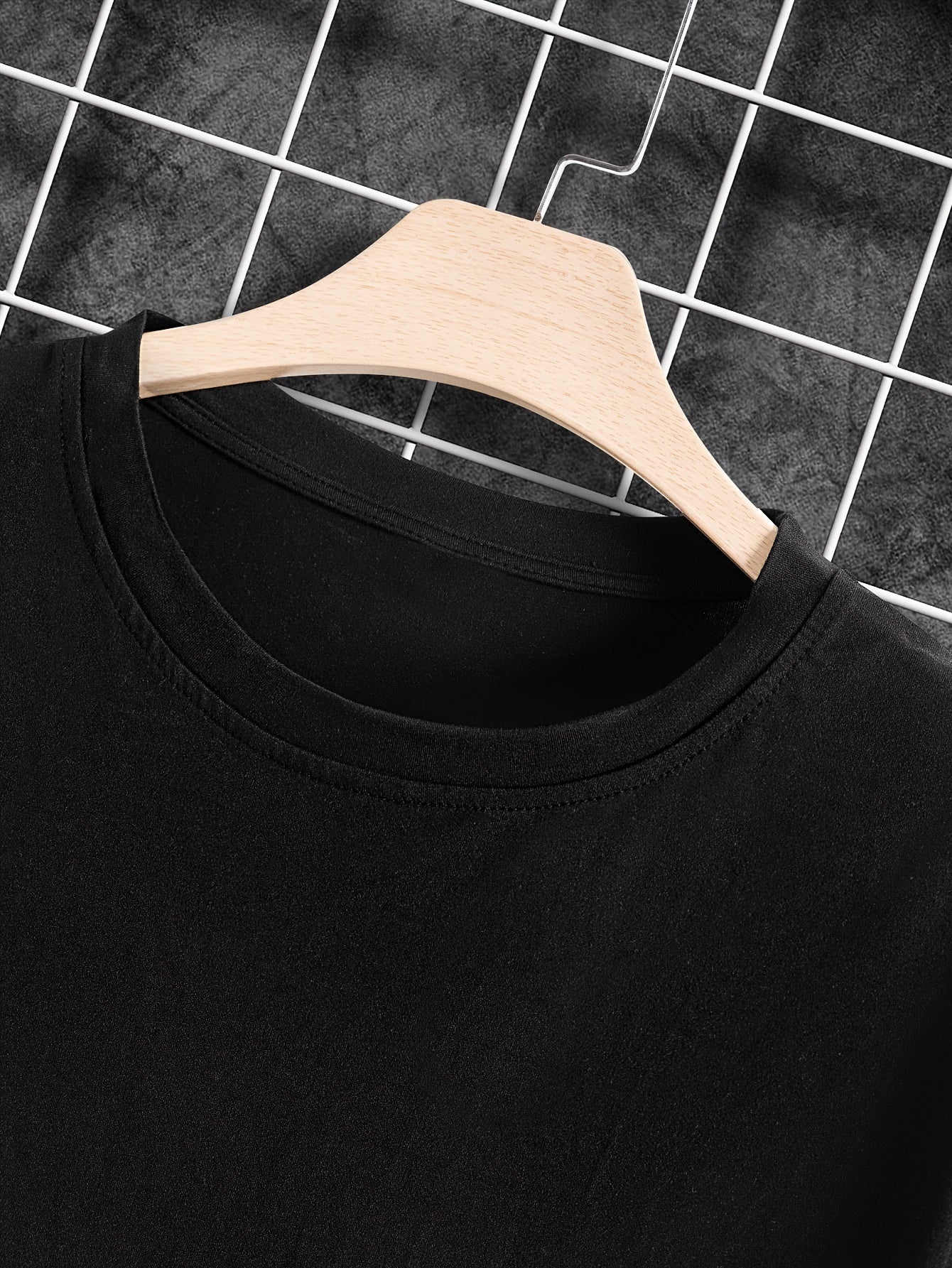 Men's Casual T-shirt - Made Of Polyester And Elastane, Round Neck, Short Sleeved, Mountain Print, Machine Washable, Suitable For Summer Wear Apparel/Shirt/Graphic Shirt SNULLO https://www.cyberehub.com