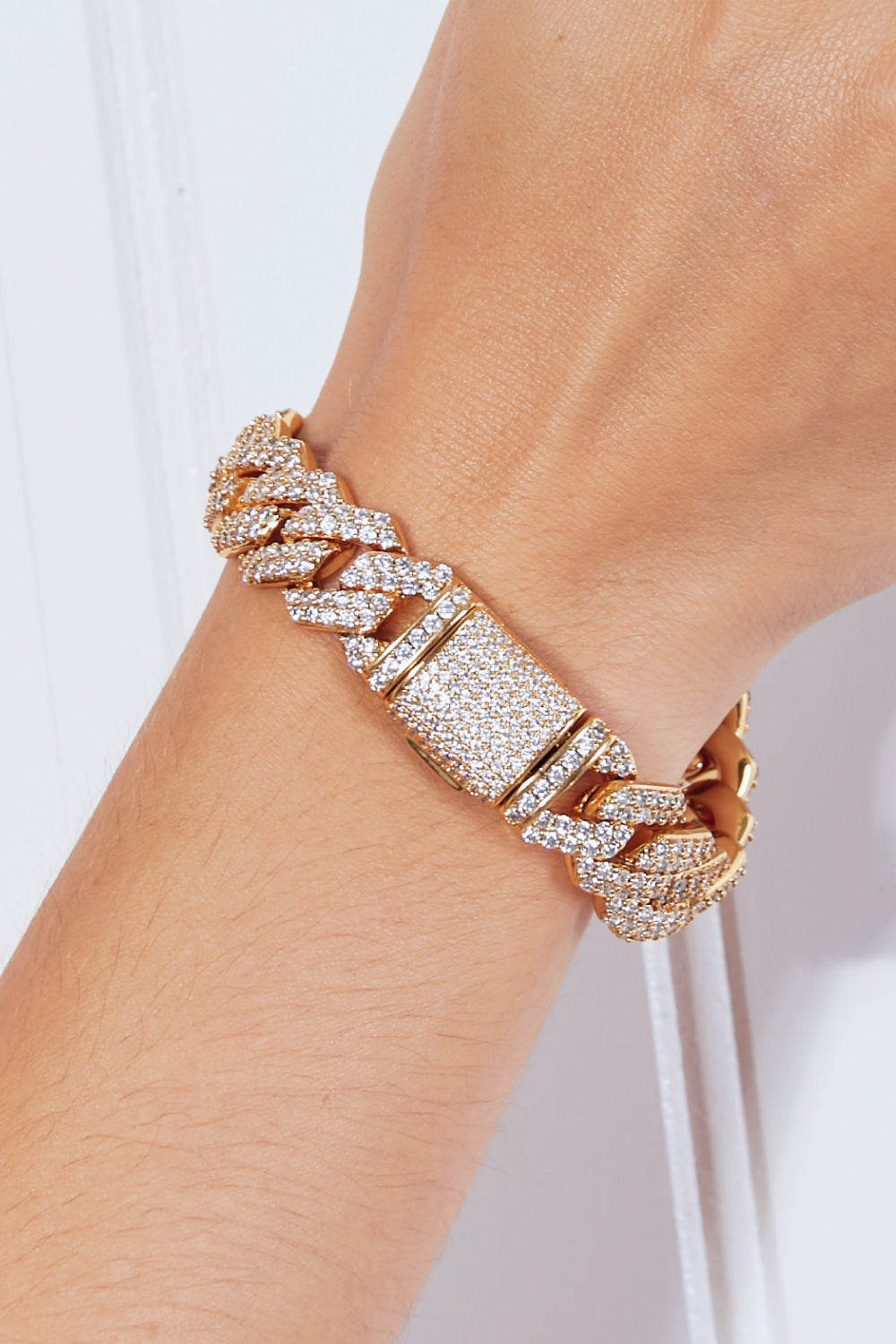 Alloy Inlaid Zircon Bracelet Jewelry Bracelet GNJ Jewelry Ship from USA Trendsi Walmart Trendsi https://www.cyberehub.com