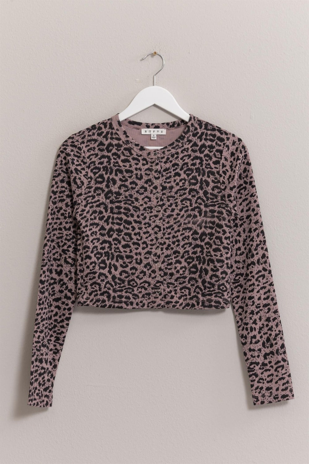 HYFVE Animal Print Snap Down Crop Cardigan Dusty Lavender Shirt Apparel Clothing Tops HYFVE Ship from USA Shirts USA Women Trendsi https://www.cyberehub.com