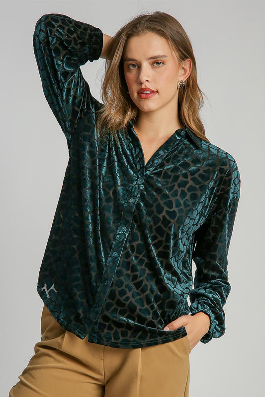 Umgee Animal Print Button Up Velvet Shirt Hunter Green Apparel Apparel Ship from USA TikTok Trendsi Umgee USA Trendsi https://www.cyberehub.com
