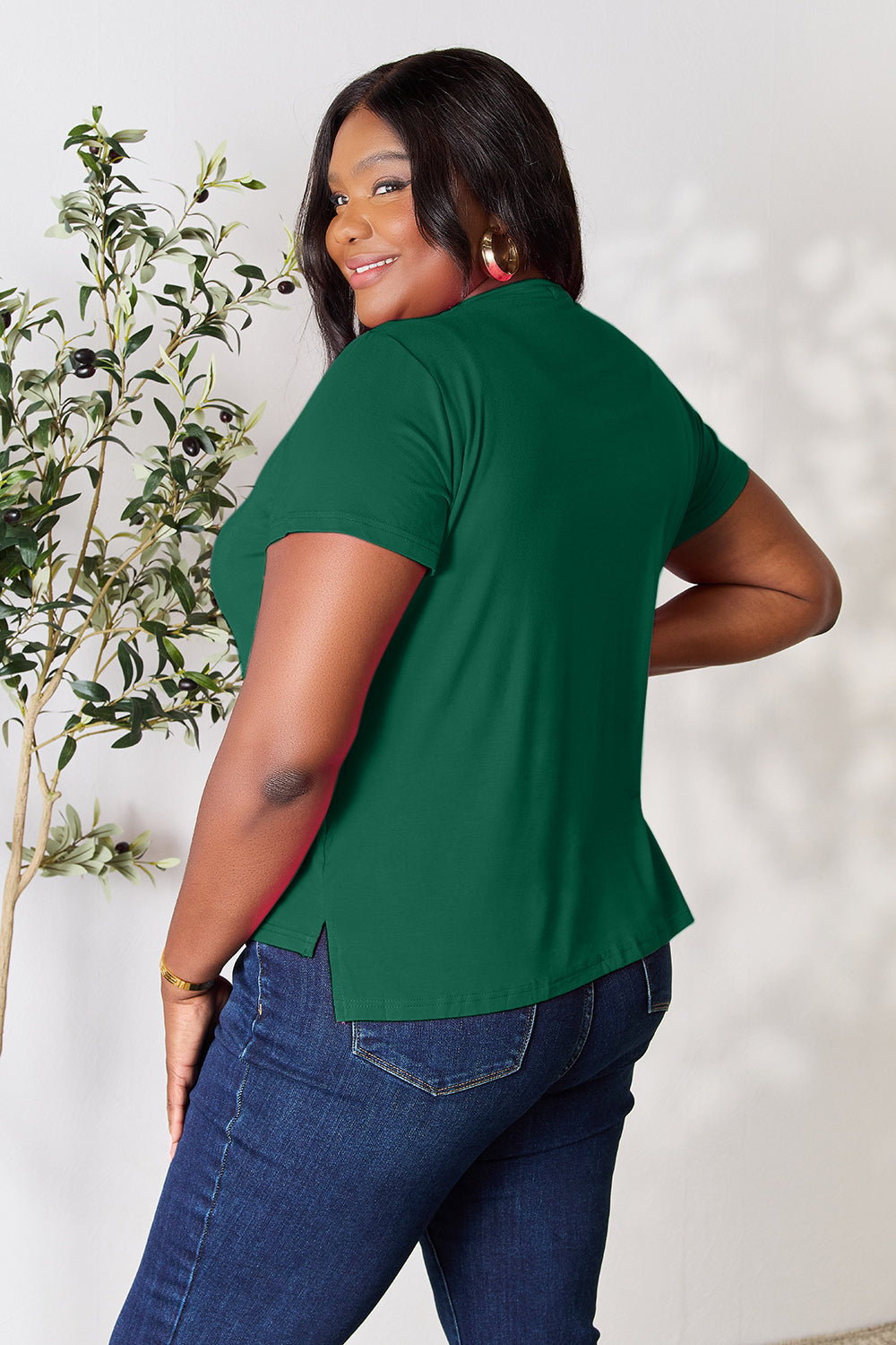 Basic Bae Full Size Round Neck Short Sleeve T-Shirt Apparel/Tops Basic Bae Ship from USA TikTok Tops Trendsi USPS Walmart Walmart Apparel Trendsi https://www.cyberehub.com
